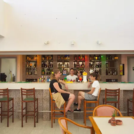 Pola Costa Beach Apts - Adults Only