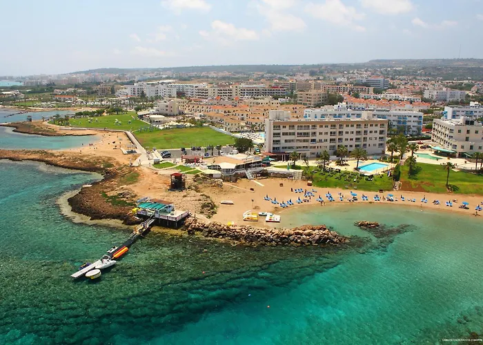 Pola Costa Beach Apts - Adults Only Hotel